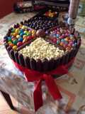 Torta Quadrilatera: con Smarties, Togo e M&M's e gocce di cioccolato